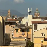 Cristina's House Terrace In Historical Centre Apartment Palermo